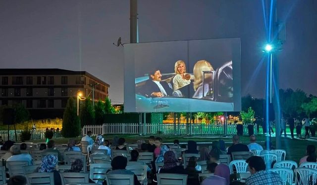 Açık havada sinema keyfi