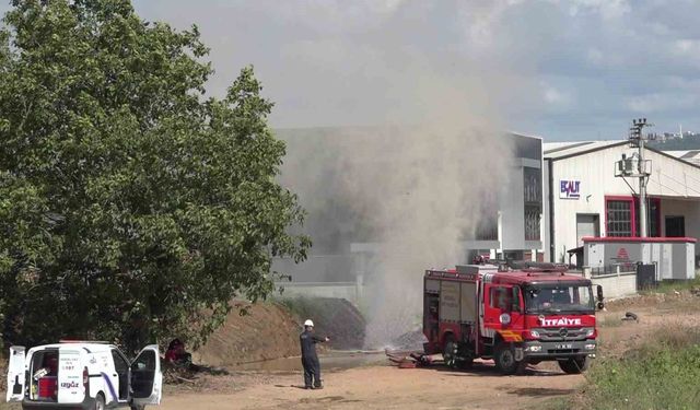 Doğal gaz borusu delindi: Gaz metrelerce havaya yükseldi