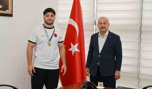 Güreşçi Alperen Tokgöz Akdeniz Oyunları'nda Türkiye'yi temsil edecek