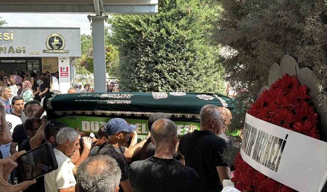 Sevilen doktorun cenaze namazını kuzeni kıldırdı