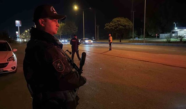 D-100'de polis ekiplerinden geniş çaplı denetim