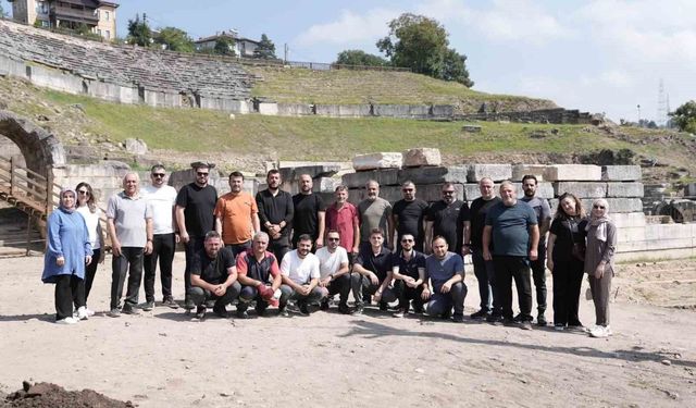 Destek Hizmetleri bu sefer tarihe el attı