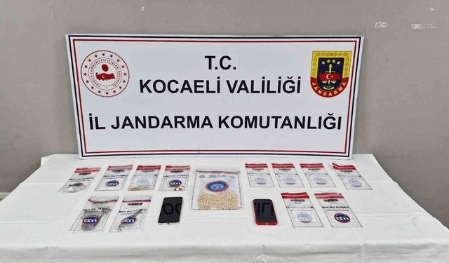 Uyuşturucu operasyonu: Bin 12 uyuşturucu hap ele geçirildi