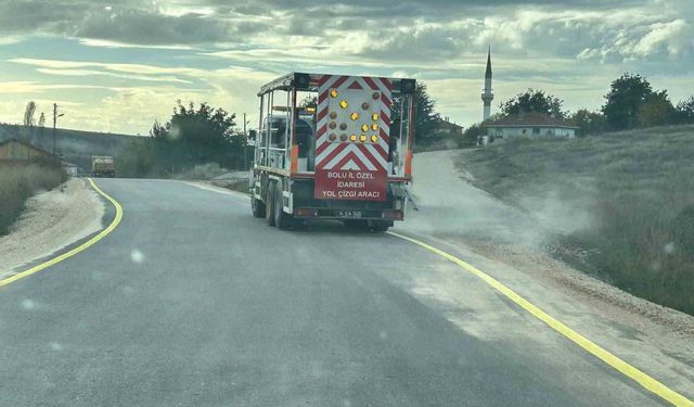 Köy yollarında güvenli ulaşım için hummalı çalışma