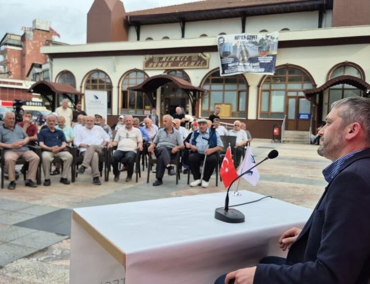 Üroloji Doktoru, cami önünde prostat hastalıklarını anlattı