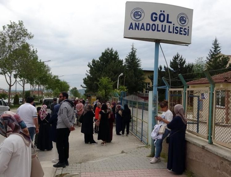 Öğrencilerin LGS heyecanı başladı