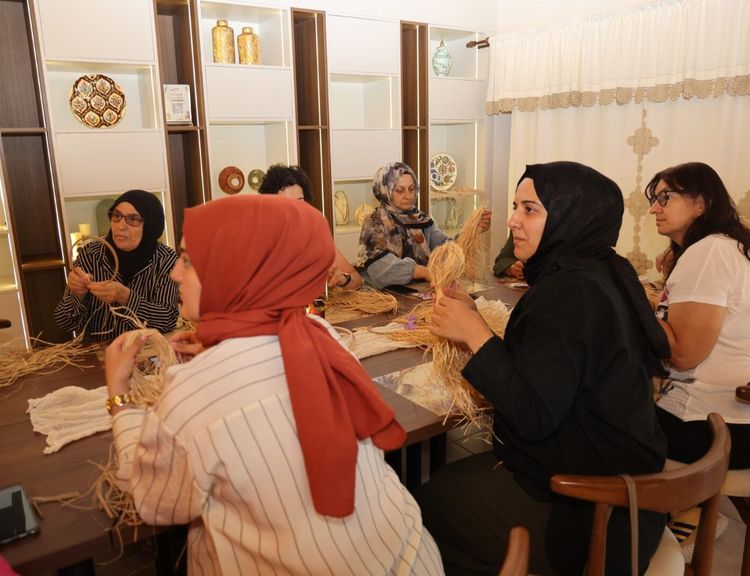 Üreten kadınların yeni adresi 'Ana Kafe'de ilk atölye heyecanı