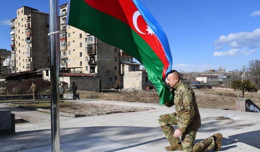 Azerbaycan’dan Enver Paşa Değişikliği