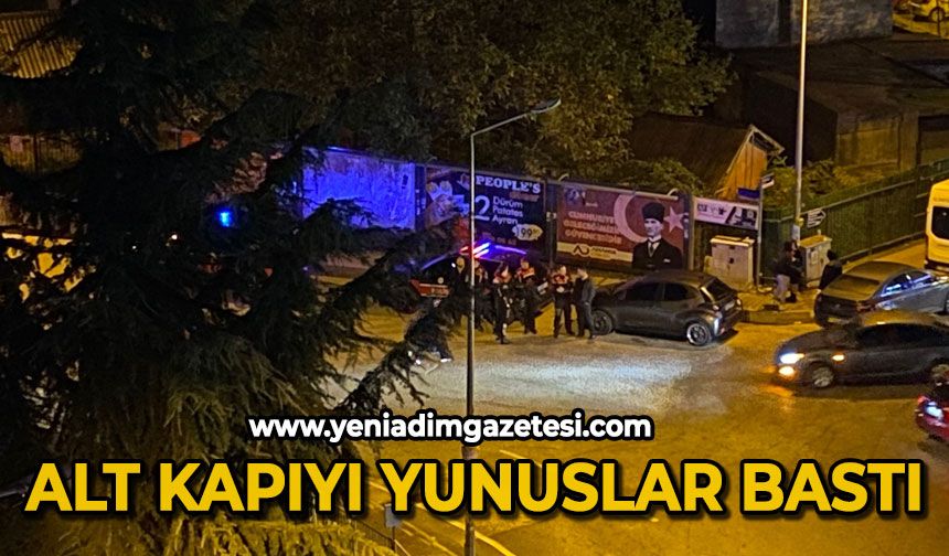 Alt kapıyı yunuslar bastı