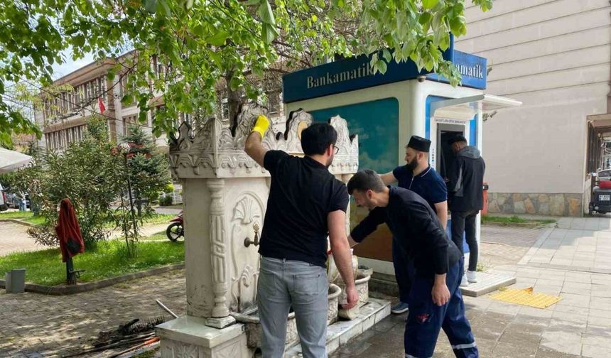 İmamlar pırıl pırıl yaptı