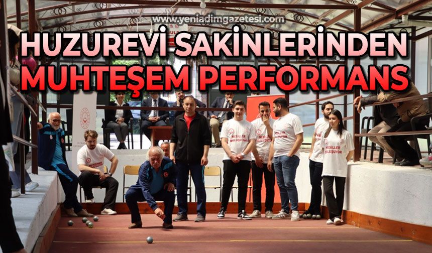 Huzurevi sakinlerinden muhteşem performans