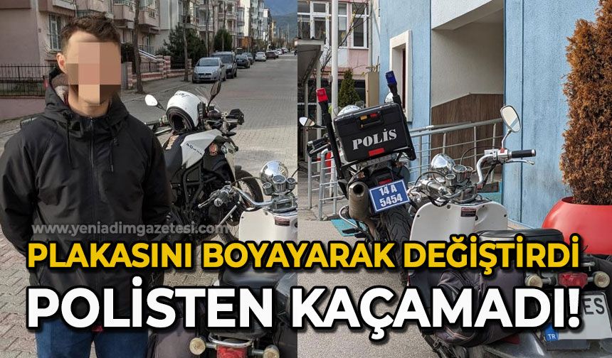 Motosiklet plakasını boyayarak değiştiren uyanık sürücü ekiplerin gözünden kaçmadı