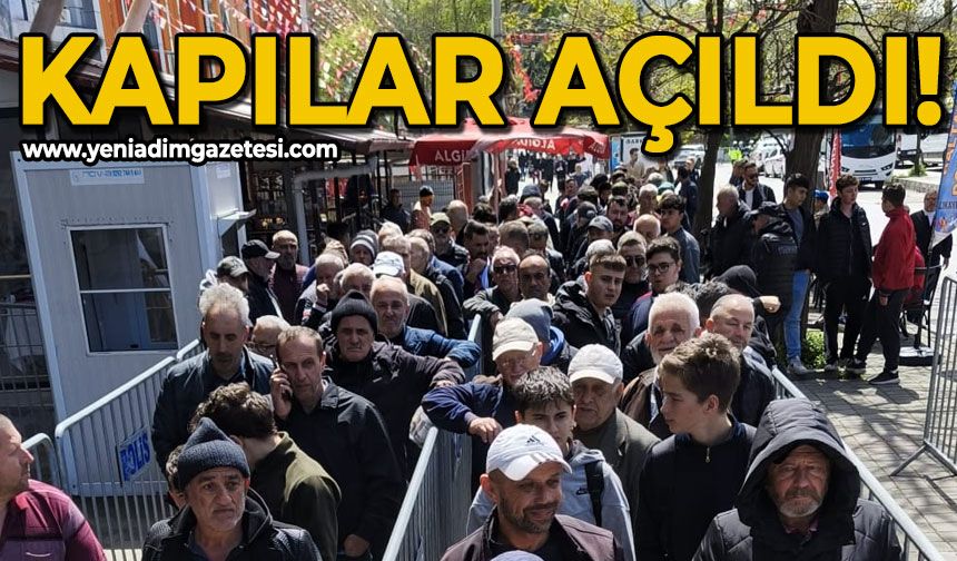 Zonguldak taraftarı stadyuma akın ediyor: Kapılar açıldı