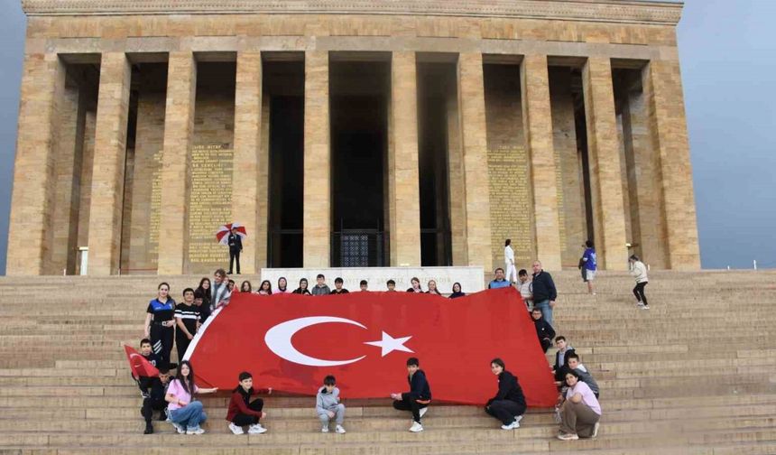 Öğrencilerden Anıtkabir ziyareti