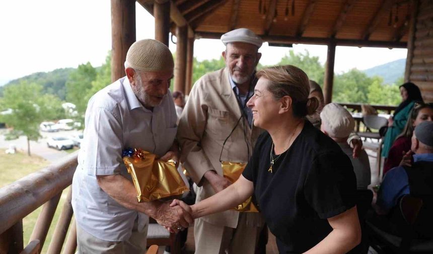 Alzheımer merkezi konukları Aydınpınar’da ağırlandı