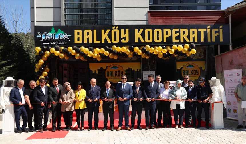Bal dolum tesisi ve arı ürünleri satış mağazası açıldı