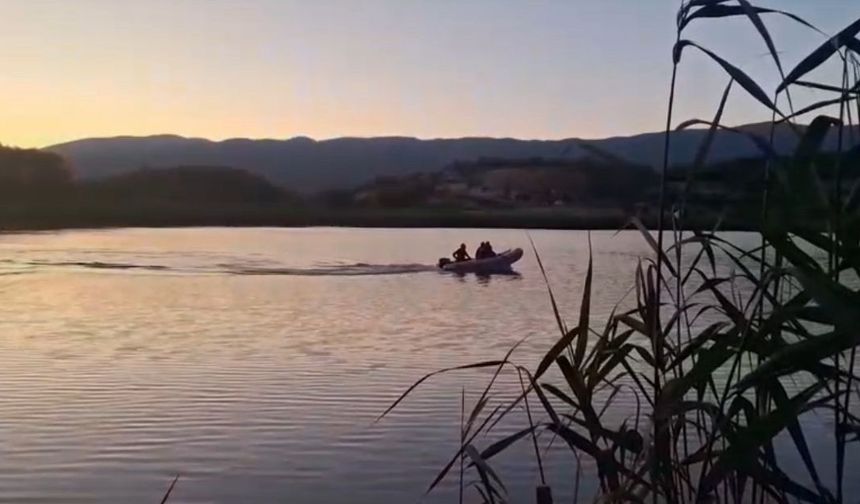 Bolu’da gölde kaybolan genç için ekipler seferber oldu