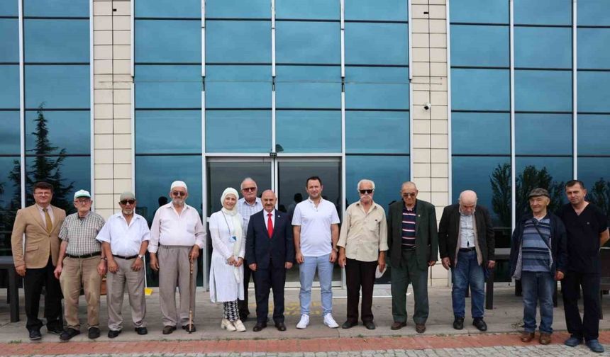 Huzurevi sakinleri farklı bir gün yaşadı