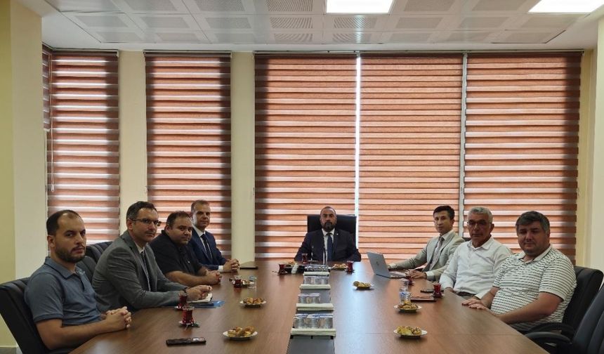 Rektör Akkaya üniversite ve sanayi iş birliği toplantısına katıldı