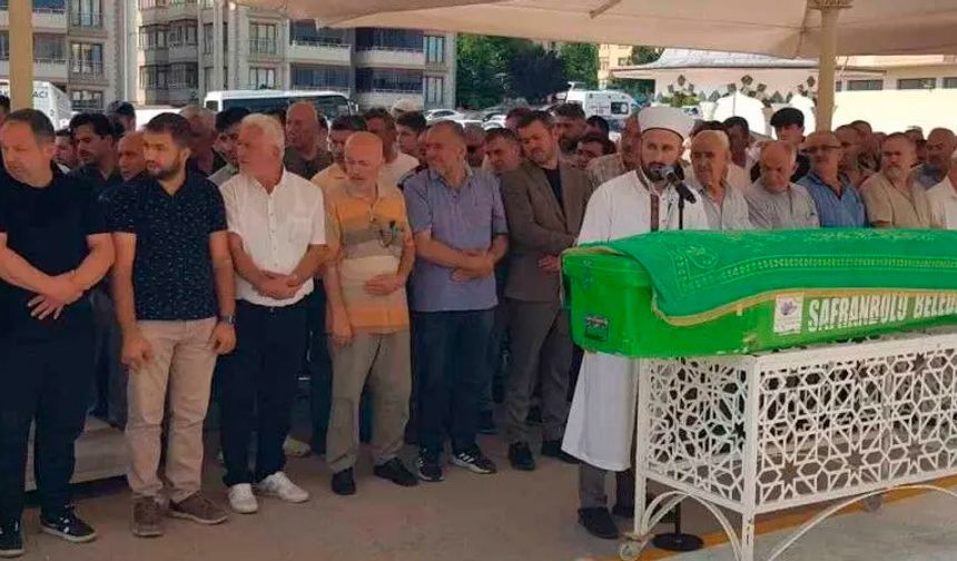 Kazada ölen genç toprağa verildi