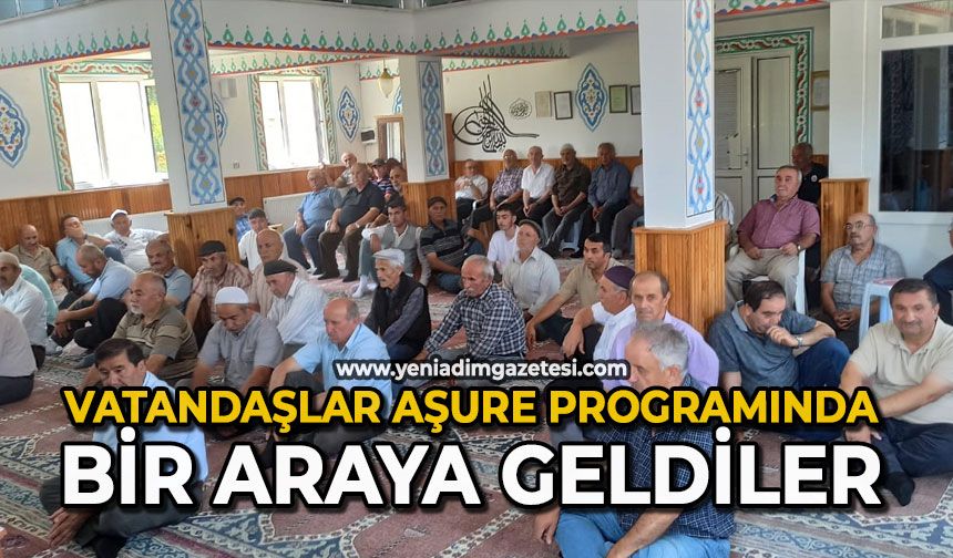Devrek’te vatandaşlar aşure programında bir araya geldiler