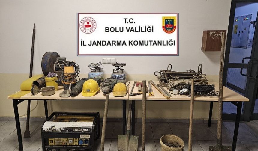 Kaçak kazı yapan 3 kişi suçüstü yakalandı