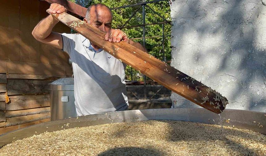 Çiftçilerin bulgur yapım mesaisi başladı