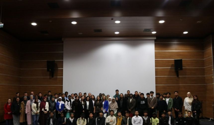Kastamonu Üniversitesi’nde yabancı öğrencilere üniversite anlatıldı
