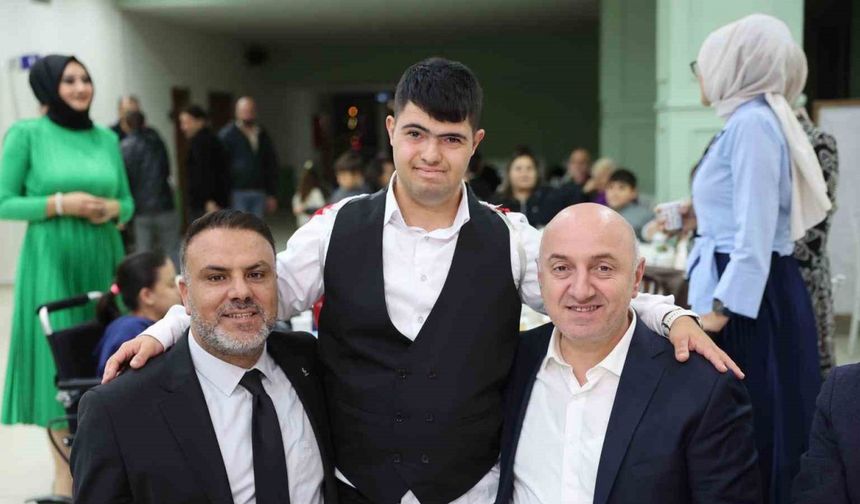 Özel birey Eren için coşkulu asker uğurlaması