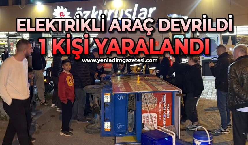Kaldırıma çarpıp devrilen elektrikli araçtaki 1 kişi yaralandı