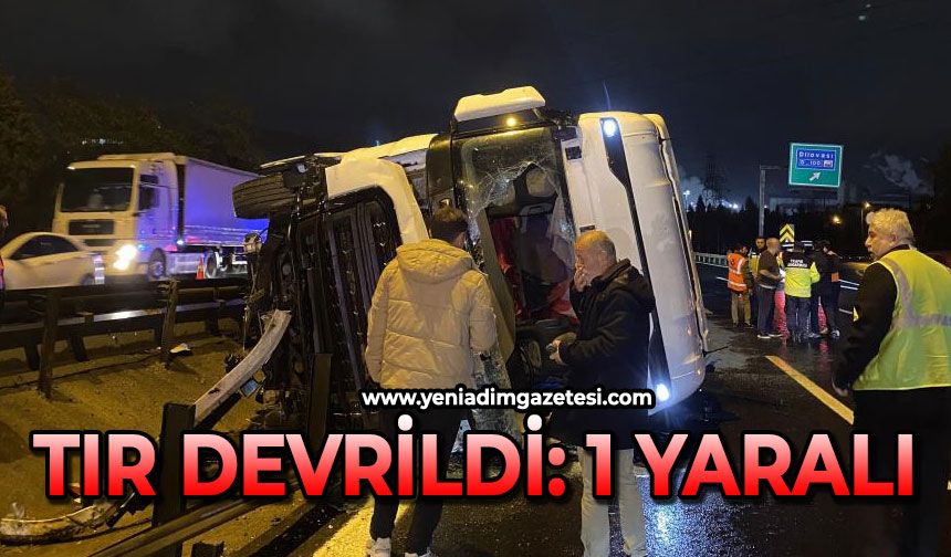Tır devrildi, kasadaki granül yola saçıldı: 1 yaralı