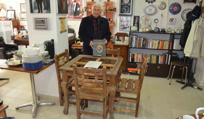 Emekli öğretmenin evinden tarih fışkırıyor