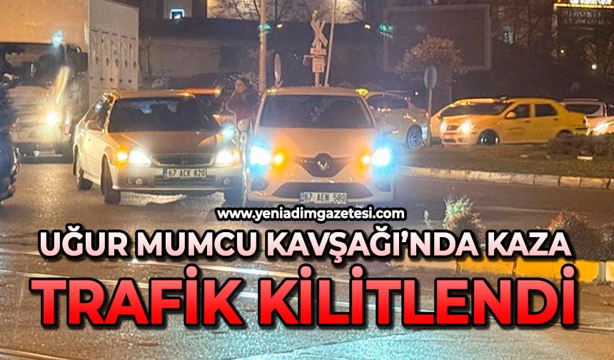 Uğur Mumcu Kavşağı’nda kaza: Trafik kilitlendi