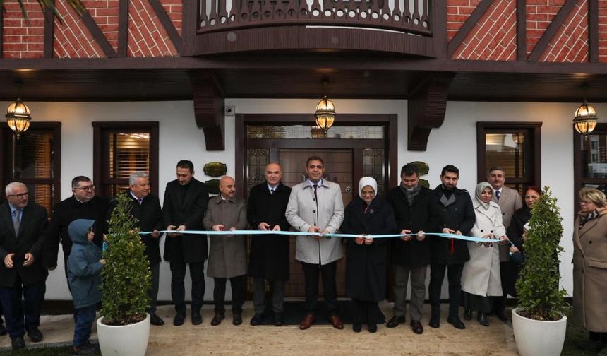 Yahya Kemal Kitap Köşkü açıldı