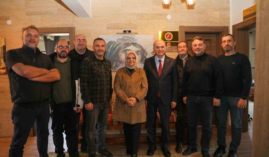 Gazeteciler Keşir ve Özlü'yü ağırladı