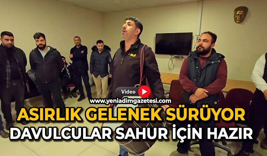 Asırlık gelenek sürüyor: Davulcular sahur için hazır