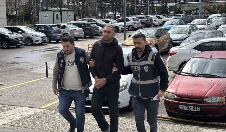 Camdan girdiği evden laptop çaldı