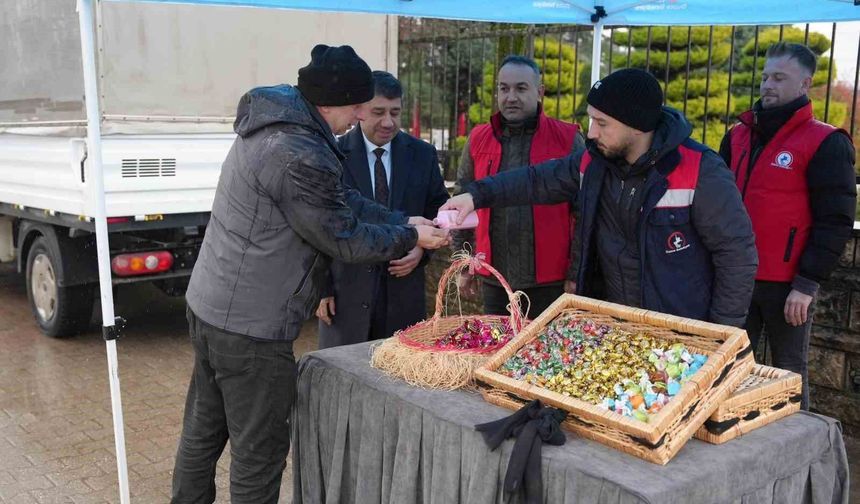 Kabir ziyaretinde bulunanlara sürpriz