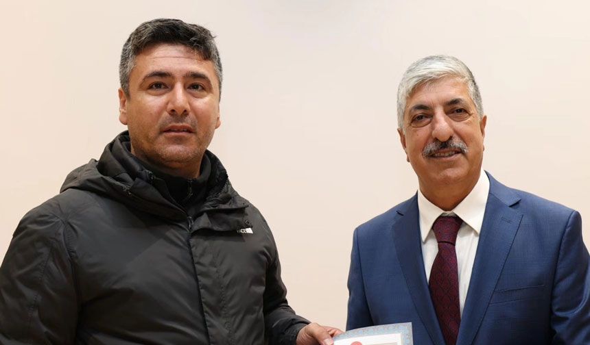 İmar sorunu çözülen 423 vatandaşa tapuları dağıtıldı