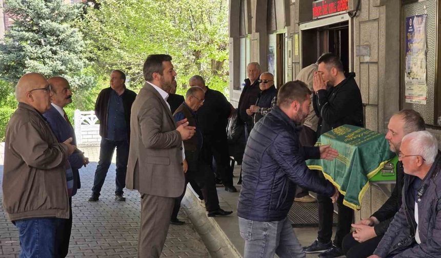 Minik Aybars gözyaşlarıyla son yolculuğuna uğurlandı