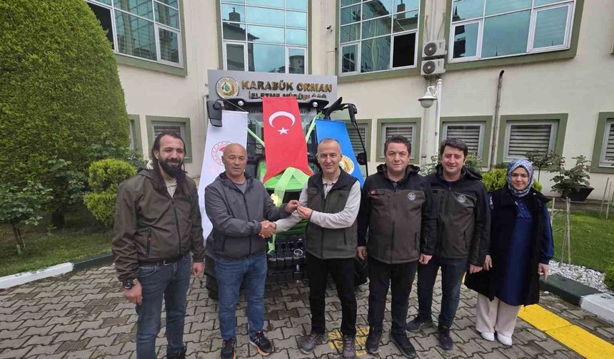 ORKÖY desteğiyle ilk traktör teslim edildi