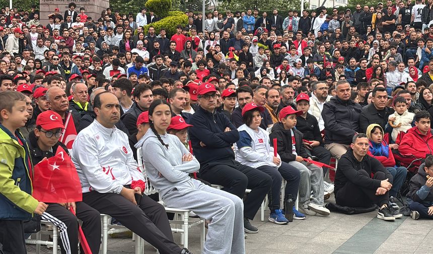 'Dünya Kupası' coşkusu sokağa taştı: Anıtpark'ta tarihi heyecan