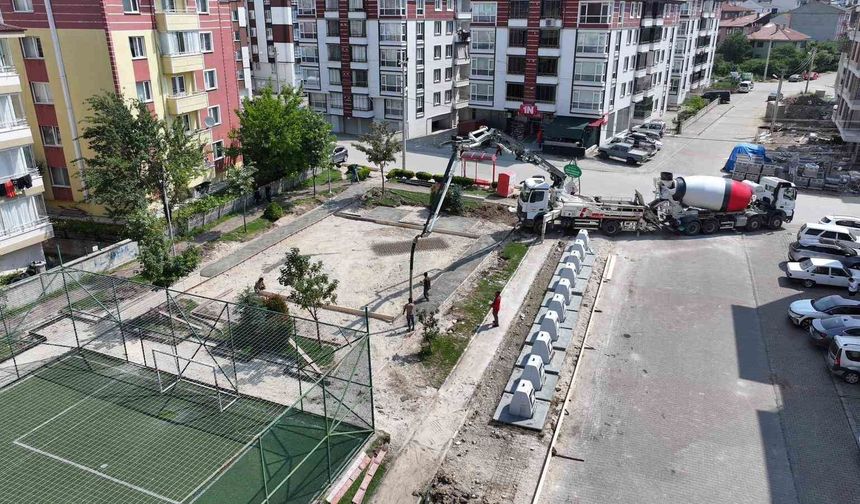 Bolu'da çocukların oyun alanları yenileniyor