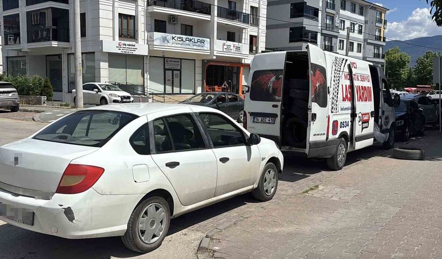 Onlarca sürücü 'alışkanlık' kurbanı oldu: 20'ye yakın aracın lastiği patladı