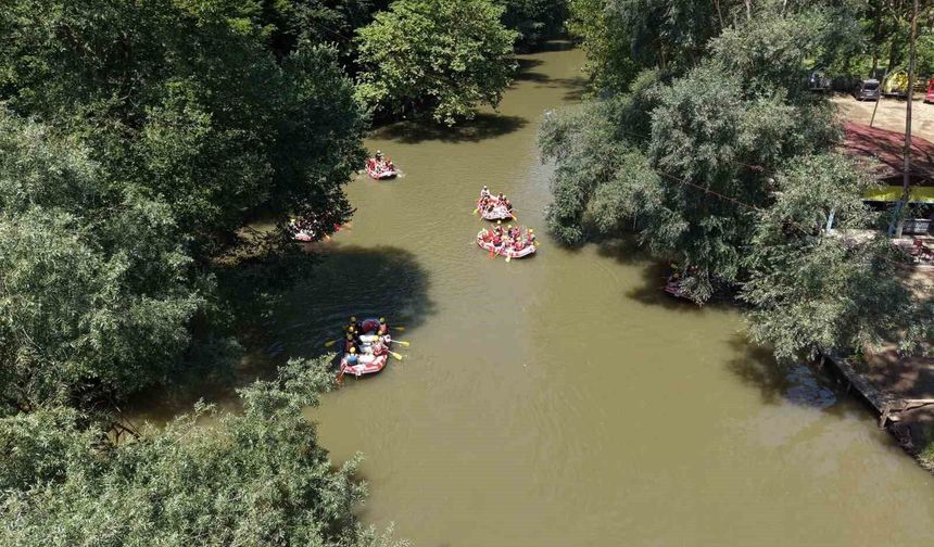 Düzce Belediyesi gençleri rafting ile buluşturdu