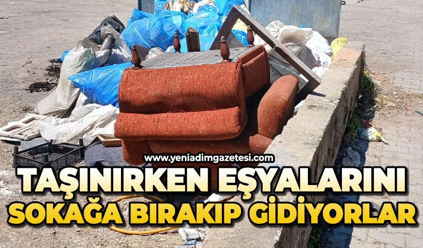 Taşınırken eşyalarını sokağa bırakıp gidiyorlar
