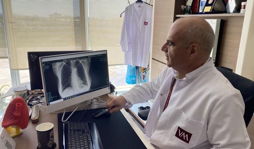 Nefesini kesen tümörden akciğeri alınmadan kurtuldu