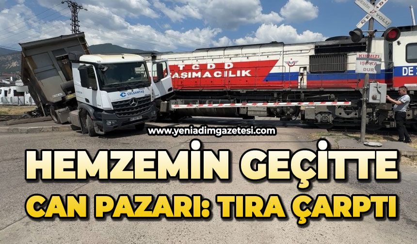 Hemzemin geçitte lokomotif tıra çarptı