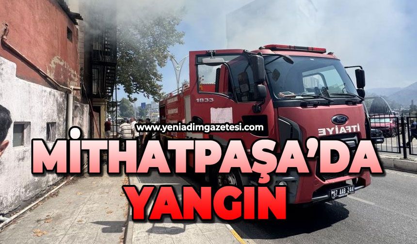 Mithatpaşa'da yangın