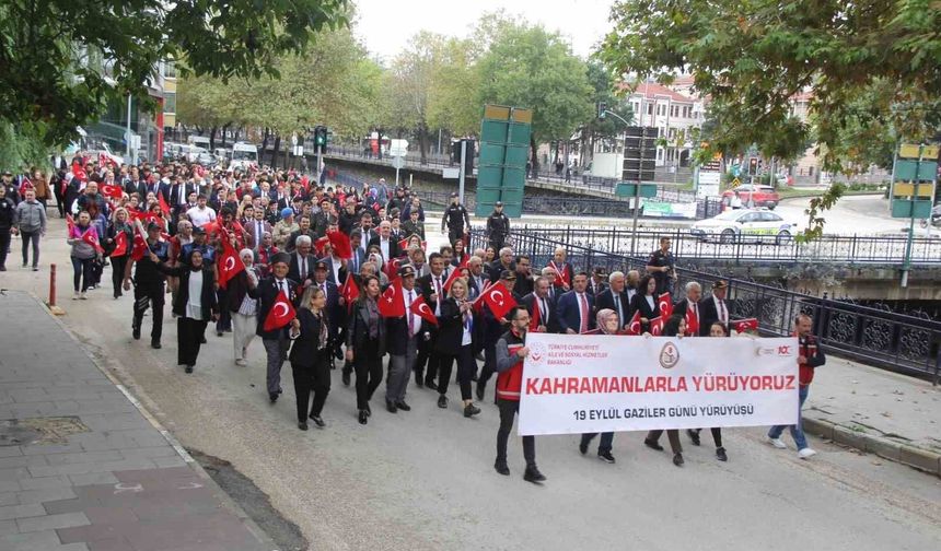 Kastamonu'da 'Gaziler Günü'ne özel yürüyüş